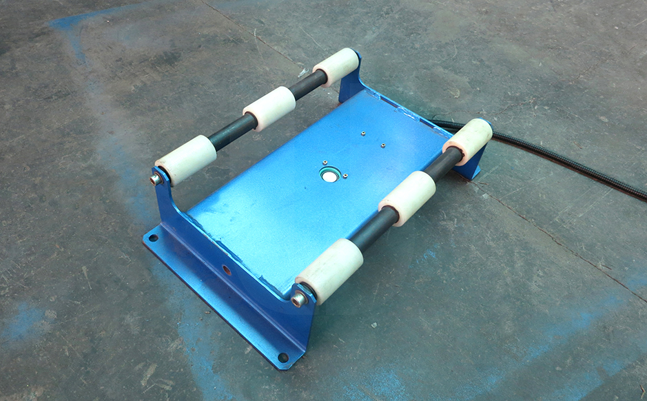Ultrasonic control for auto-decoiler