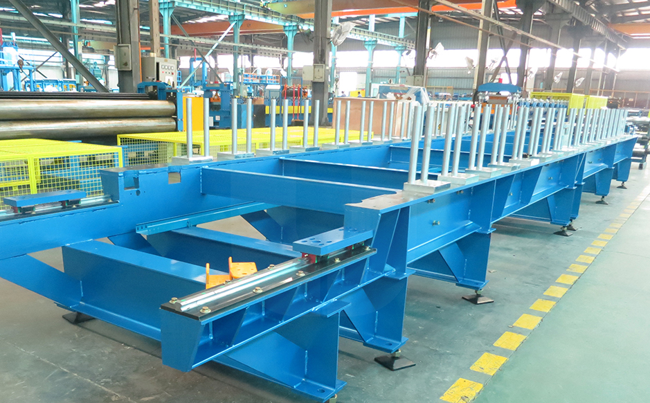 Main frame of roofing panel forming system