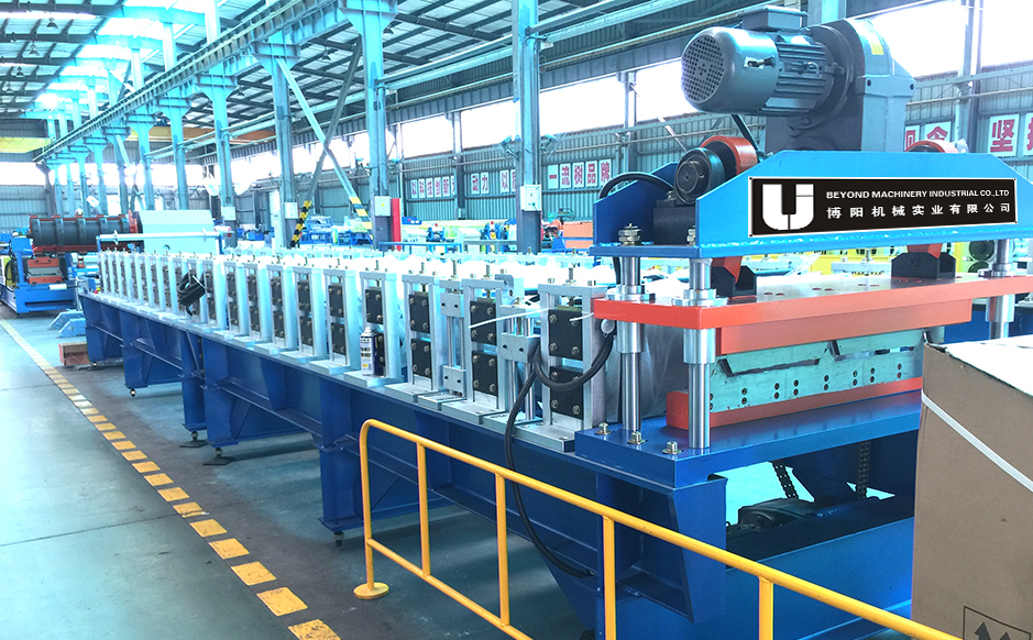 Four-Column Cutting<br/>(Better guidance and longer service life)