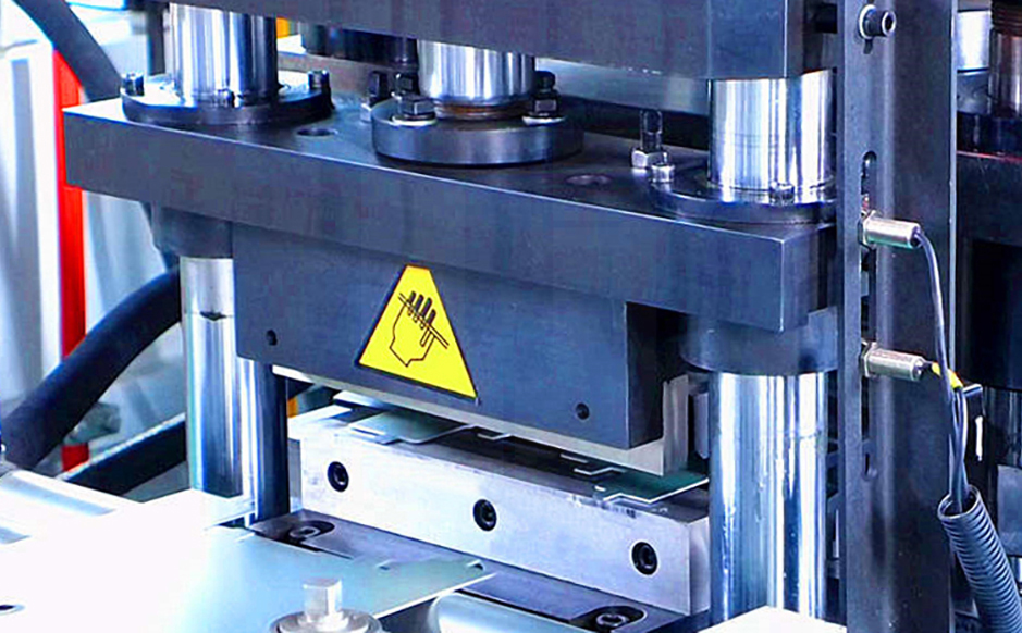 Cutting after punching(before roll forming)