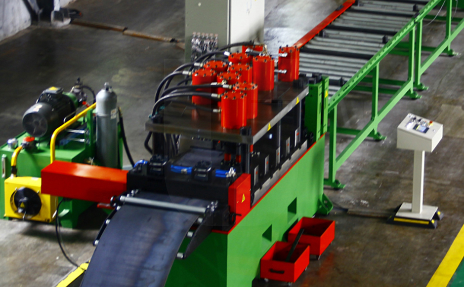 Unique punching system<br/>(much more RELIABLE and easy to maintain)