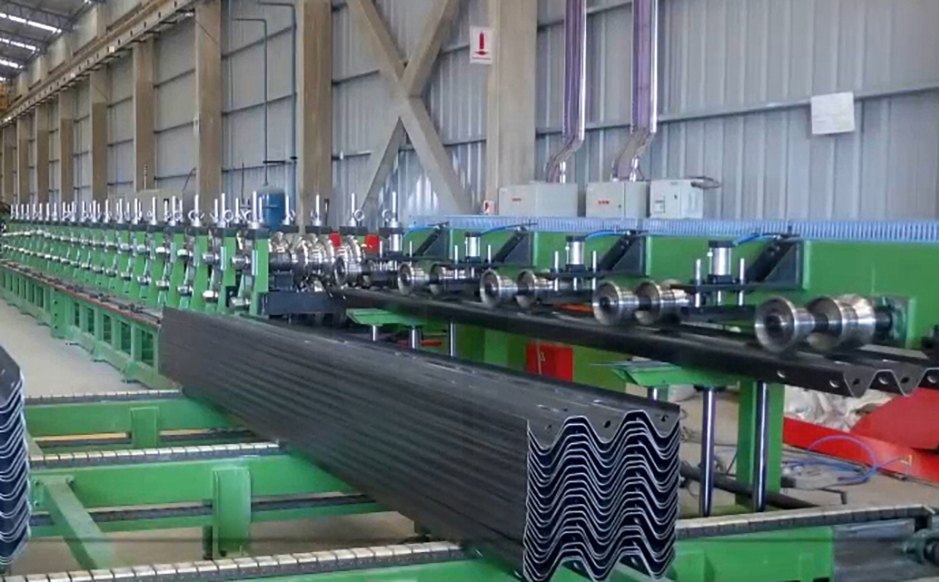 High automation<br/>(with auto-stacking to reduce at least 2 workers per shift)