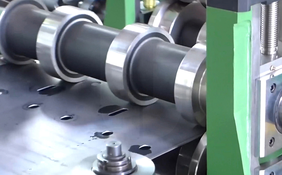 Unique material selection for forming rolls: D2(Die steel with HIGH Wear Resistance ≥59HRC)