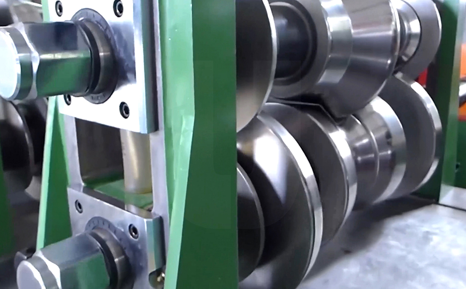 Unique material selection for forming rolls: D2(Die steel with HIGH Wear Resistance ≥59HRC)