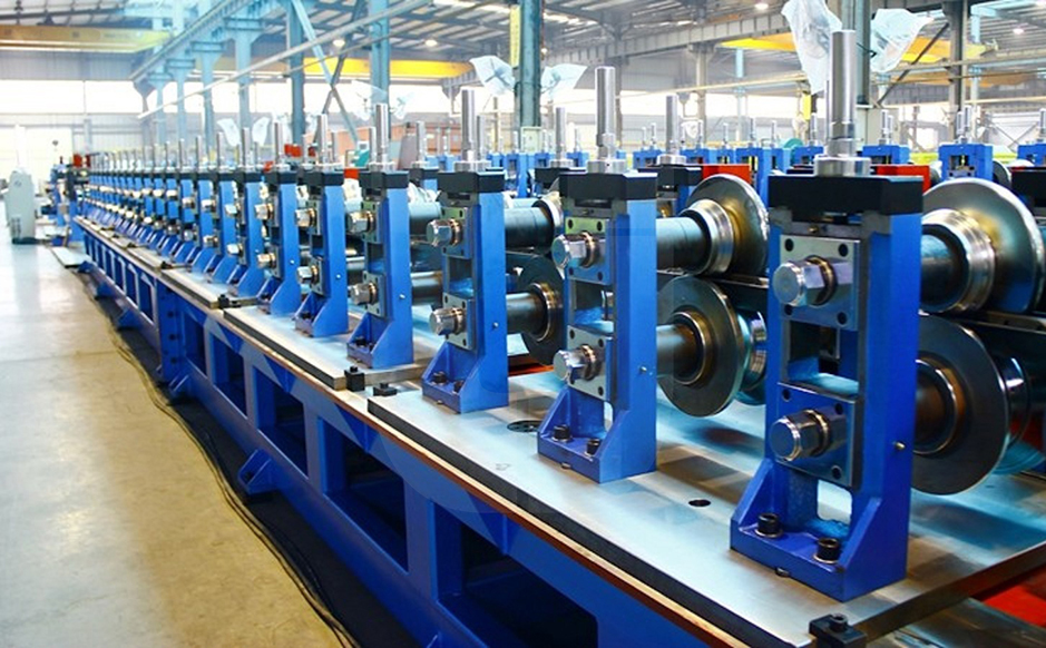 Unique forming system <br/>With appr 20 forming stations for perfect shape