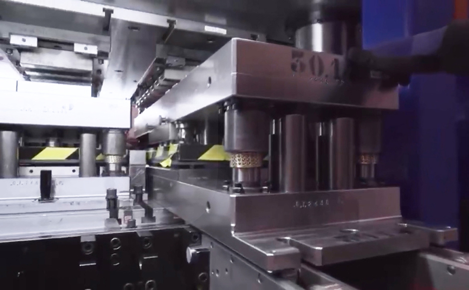 Unique punching system<br/>(with quick changing structure of punching dies)