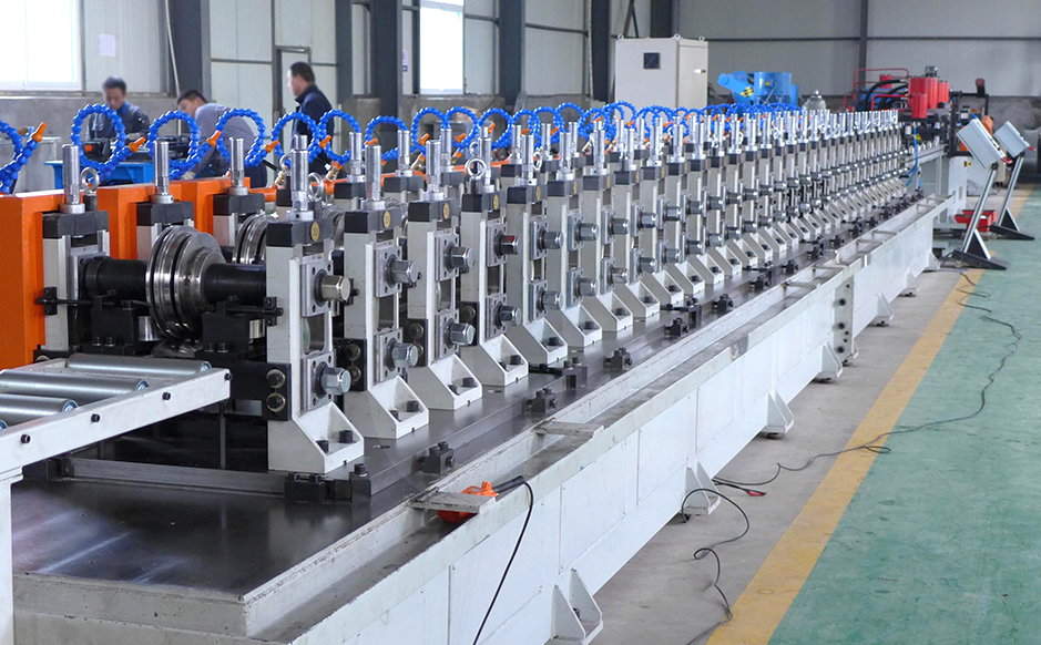 Unique forming DESIGN<br/>strong enough casting support structure for rolls