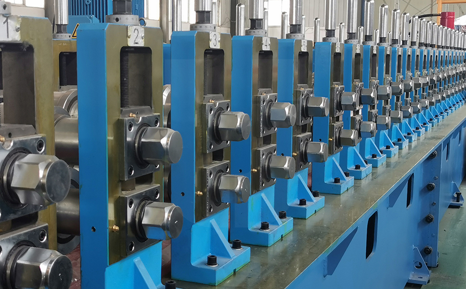 Unique forming DESIGN<br/>strong enough casting support structure for rolls