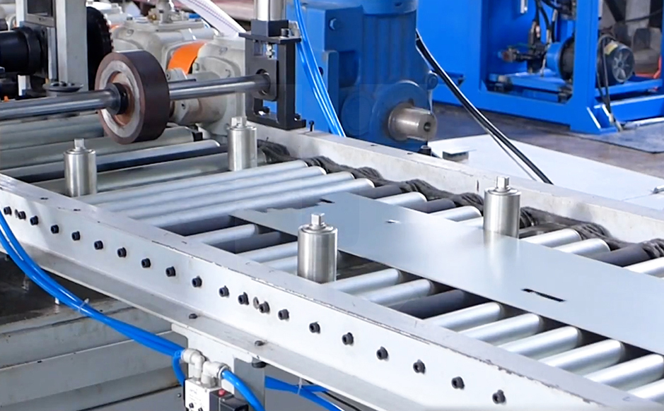 Unique conveyor
