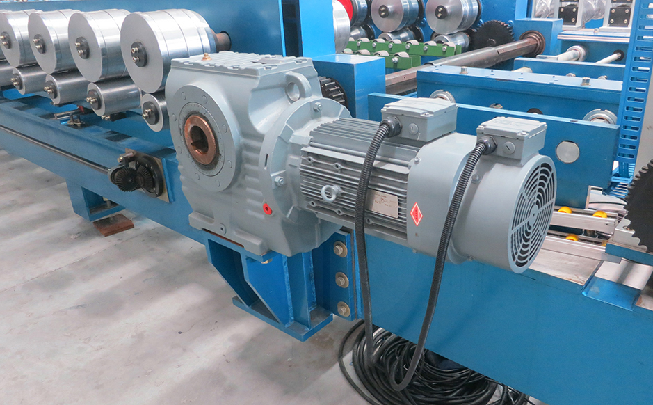 Unique forming system<br/>(drive motor: SEW|SIEMENS,Germany)