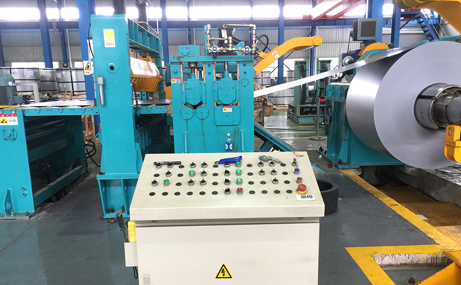 Control system for auto-decoiler