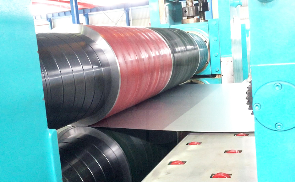 Unique slitting system