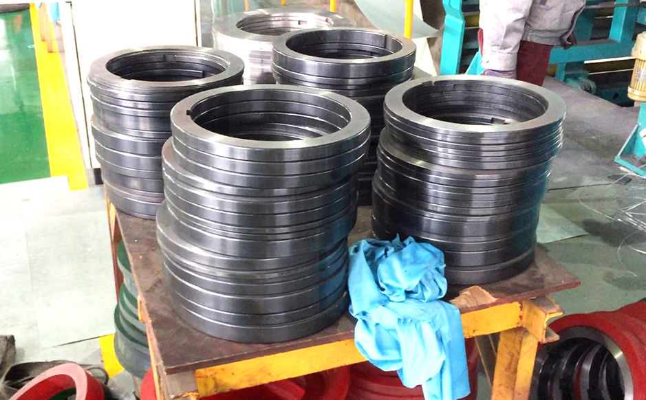 Unique slitting system(separators)