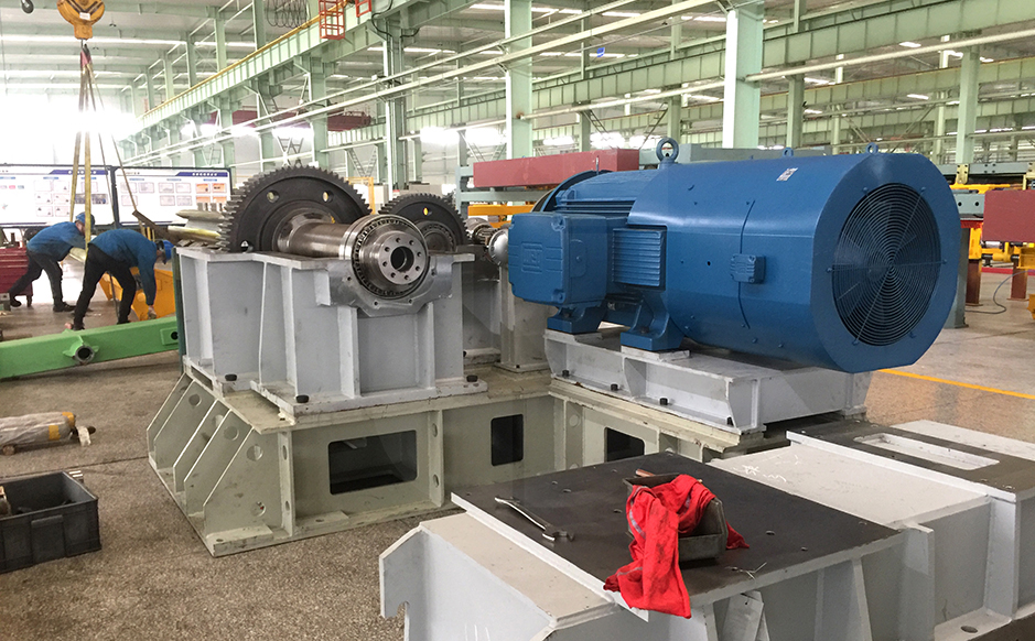 Unique deisgn for auto decoiler<br/>(world famous motor brand WEG motor selected)