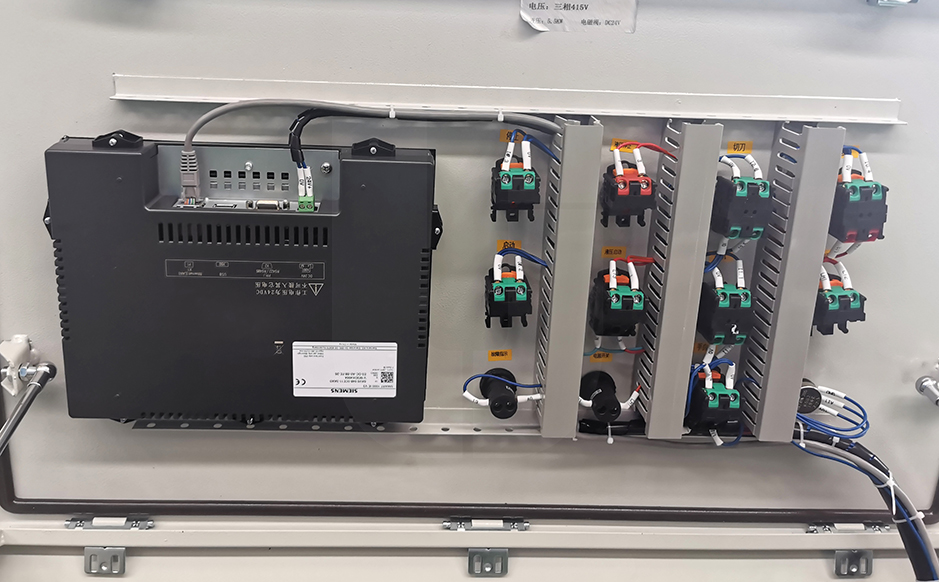 World top brands selected<br/>(SIEMENS HMI with 10-14inches touch screen)